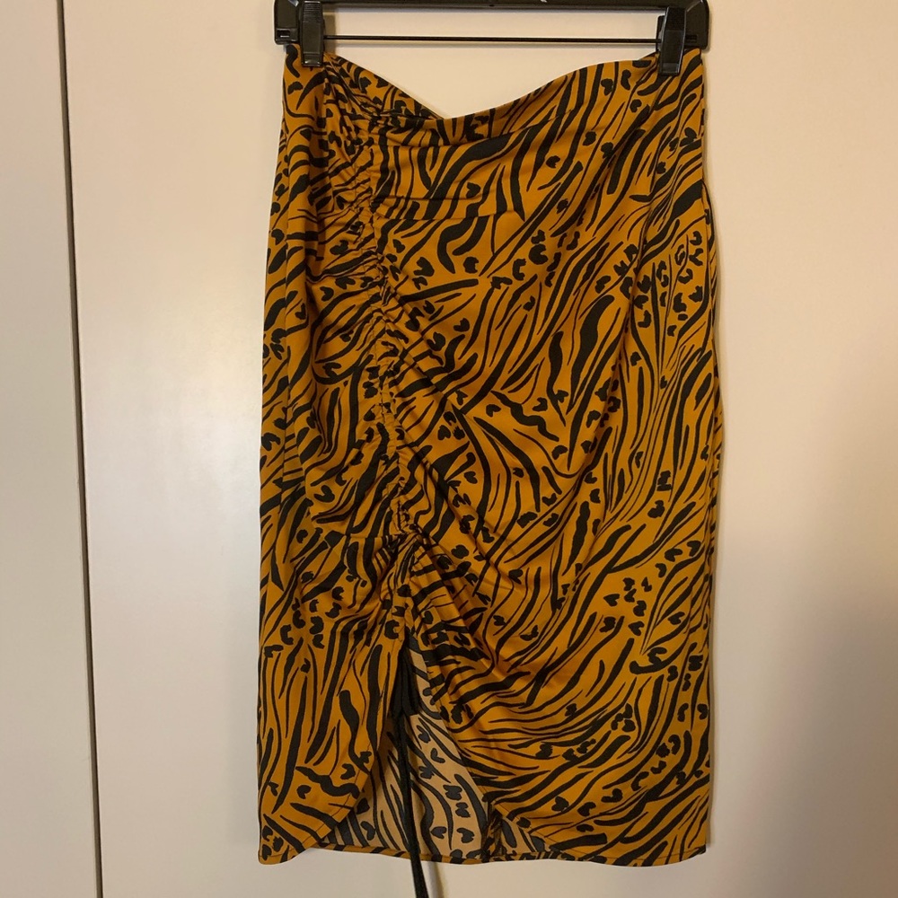 BcbGeneration Rouched Detailed Woven Slip Skirt - Picture 2 of 3